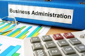 How does a course in business administration help improve industry-relevant knowledge?